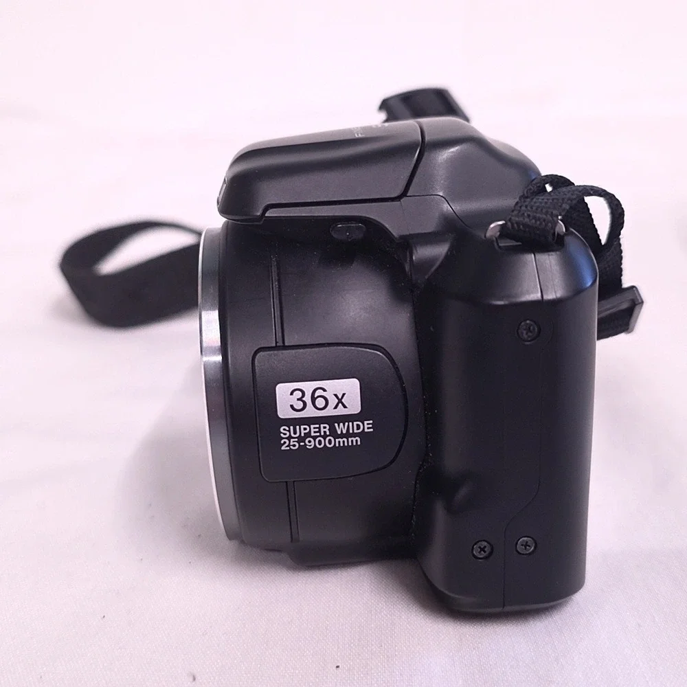 Fujifilm FinePix S8630 Digital Camera Black 36x Zoom 16MP HD Video Bundle Works